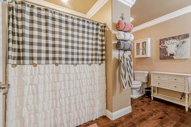 337 I St, Fremont CA: https://media.crmls.org/mediaz/cc44bec6-af90-4705-807a-a3dd63d39516.jpg