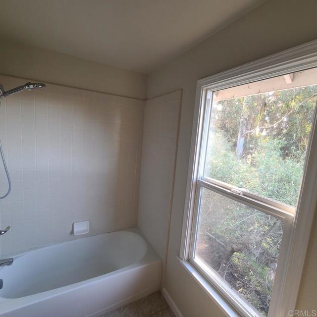 Detail Gallery Image 8 of 22 For 3006 Atherton Dr, Aptos,  CA 95003 - 3 Beds | 2/1 Baths
