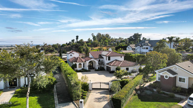 45 Valley Vista Drive, Camarillo CA: https://media.crmls.org/mediaz/cc45ad81-b2be-4cbd-b9d3-7bac24d80b52.jpg