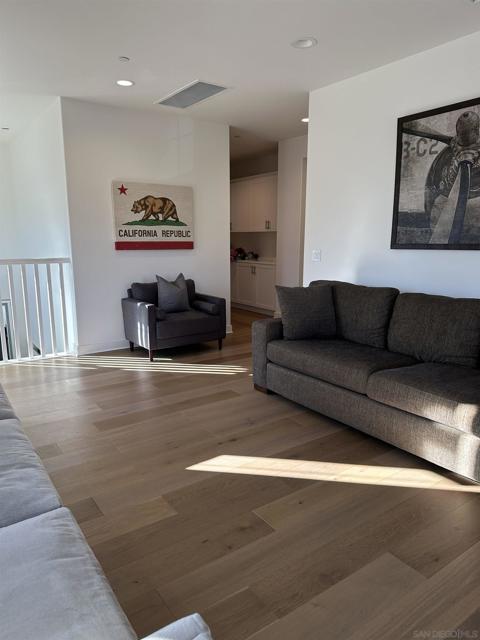 8005 Chalet Ln, Garden Grove CA: https://media.crmls.org/mediaz/cc45d139-8bb7-4618-8b19-f86ac14db118.jpg