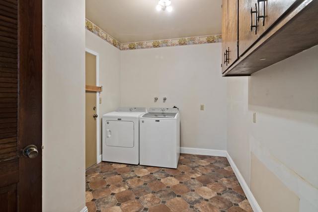 225 Rio Vista Drive, King City CA: https://media.crmls.org/mediaz/cc46245d-7c32-4809-96a4-cc384fd35de9.jpg