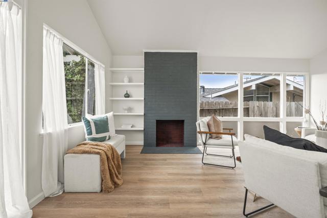 2541 Duke Ave, Richmond CA: https://media.crmls.org/mediaz/cc475ea3-4725-44f2-abb0-ec8702677eeb.jpg