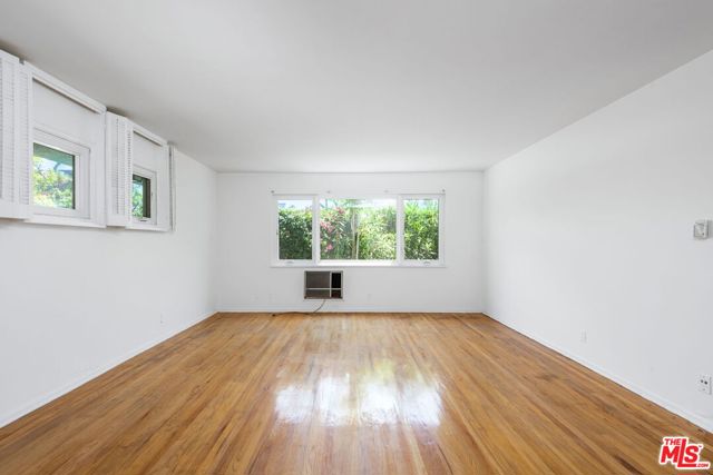 Image 12 of 25 For 1477 Havenhurst Drive