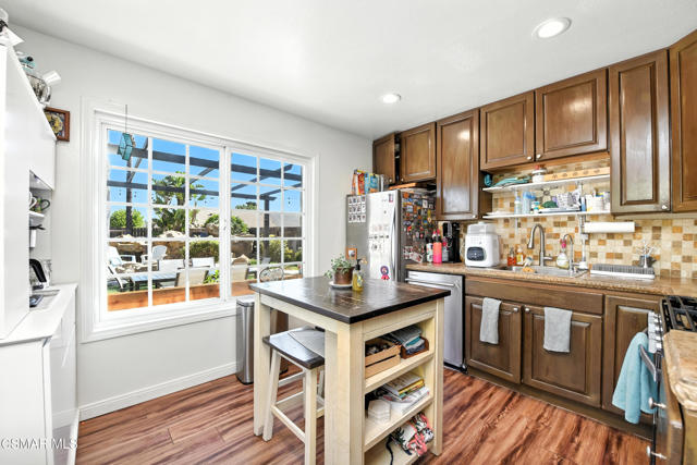 5327 Heather Street, Camarillo CA: https://media.crmls.org/mediaz/cc47dc9e-ea0a-49b8-b68c-be4b20020cdd.jpg