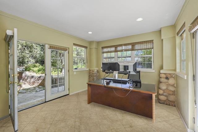 31619 21 Via Puerta Del Sol, Bonsall CA: https://media.crmls.org/mediaz/cc483202-eaa3-4868-b795-f8ec55d299ac.jpg