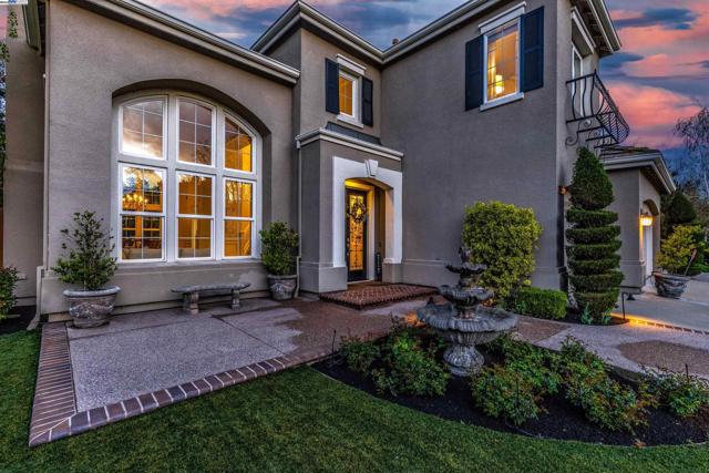 2522 Wood Hollow Dr, Livermore CA: https://media.crmls.org/mediaz/cc483d85-d240-4928-962c-ac40519fcd90.jpg