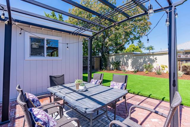 155 W Duane Avenue, Sunnyvale CA: https://media.crmls.org/mediaz/cc486e52-69fb-4d33-a167-aaec9bcc5667.jpg