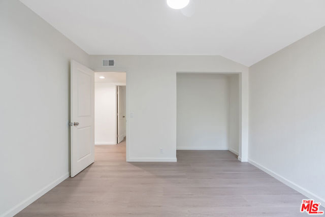 19 Rippling, Irvine CA: https://media.crmls.org/mediaz/cc48783a-d25e-4c21-9bb2-356270f73675.jpg