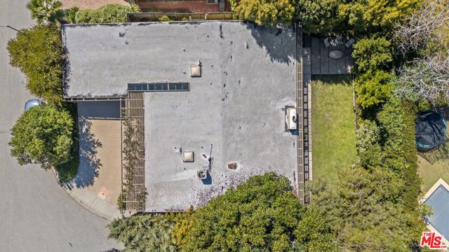 7545 Kimdale Lane, Los Angeles CA: https://media.crmls.org/mediaz/cc48b107-b025-42fe-a80c-f1f4a3dc6b68.jpg