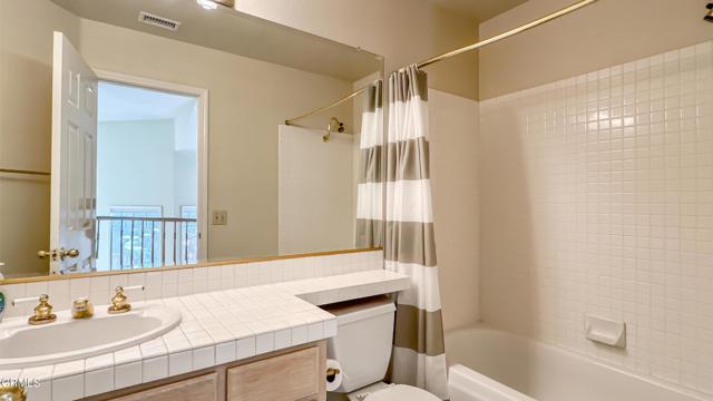 Detail Gallery Image 13 of 27 For 2796 Heritage Dr, Pasadena,  CA 91107 - 3 Beds | 2/1 Baths