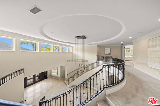 25043 Abercrombie Lane, Calabasas CA: https://media.crmls.org/mediaz/cc49219d-7ca1-43e6-a906-18895ad66d00.jpg