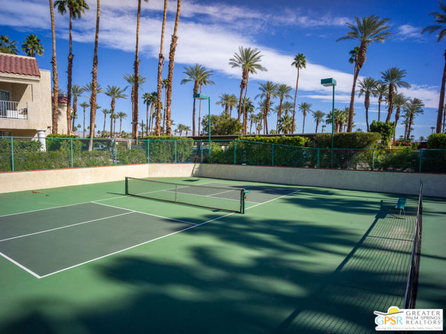 2700 Lawrence Crossley Road #55, Palm Springs, CA 92264