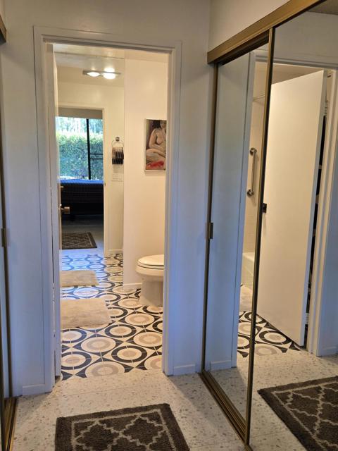 910 Island Drive, Rancho Mirage CA: https://media.crmls.org/mediaz/cc4a58f7-ec39-4cb3-bc68-17d465d20667.jpg
