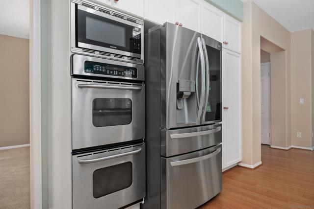 12722 Sandy Crest Ct, San Diego CA: https://media.crmls.org/mediaz/cc4a6355-283a-4df0-a3eb-63ad8b37cc92.jpg
