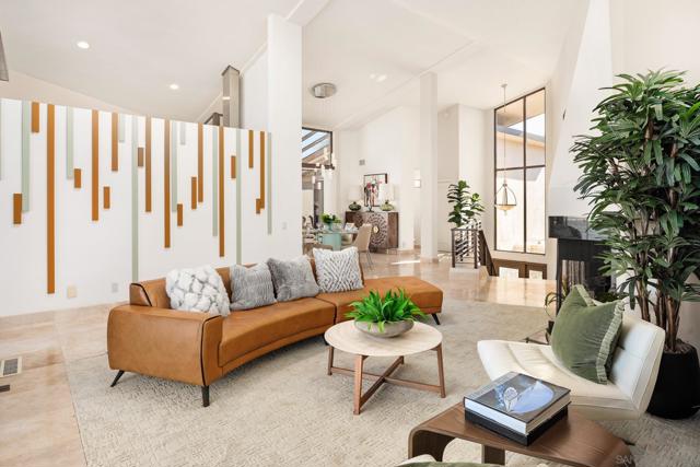 25 The Point, Coronado CA: https://media.crmls.org/mediaz/cc4a75af-d908-4c78-8569-05d245e9cc7d.jpg