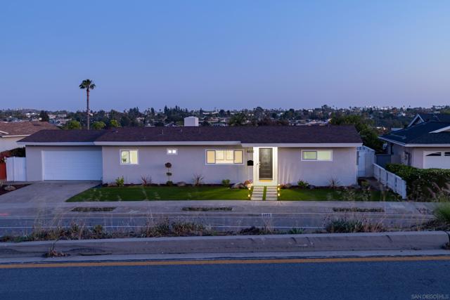6673 Del Cerro Blvd, San Diego CA: https://media.crmls.org/mediaz/cc4b118d-4b0a-45ed-b282-96bcf44d00ec.jpg