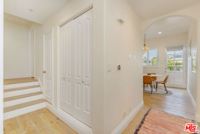 11963 Mayfield Avenue, Los Angeles CA: https://media.crmls.org/mediaz/cc4bf989-a6b7-472f-8fe6-a7831de5362b.jpg