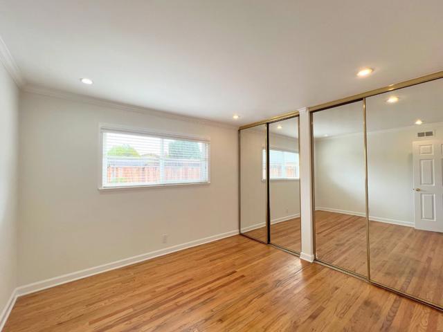 906 Crane Avenue, Foster City CA: https://media.crmls.org/mediaz/cc4cba62-d1b4-4372-8a53-8fe709315df9.jpg