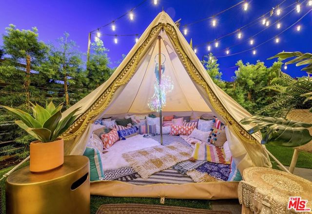 2603 Crestmoore Place, Los Angeles CA: https://media.crmls.org/mediaz/cc4cc84b-737b-486c-ab6a-cb5bd2fff52c.jpg