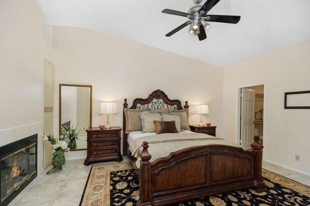 Image 13 of 26 For 78575 Vista Del Sol