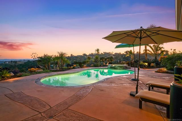 2224 Dos Lomas, Fallbrook CA: https://media.crmls.org/mediaz/cc4e01e7-f7e7-4cb2-b1c4-50f3589e8e97.jpg