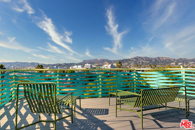 906 HYPERION Avenue, Los Angeles CA: https://media.crmls.org/mediaz/cc4e0677-aba0-4487-8e40-50c610e73d25.jpg