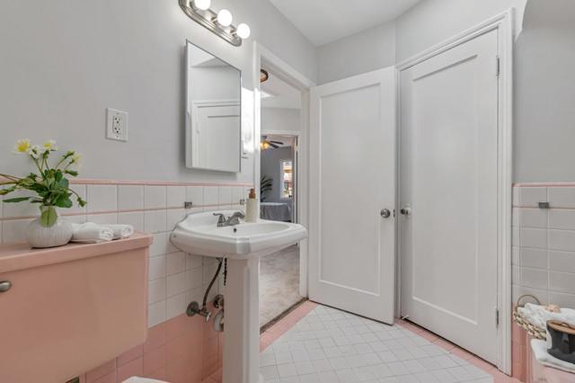 1834 38th Avenue, San Francisco CA: https://media.crmls.org/mediaz/cc4ec7ce-944c-4ee6-8358-333e95ae6077.jpg