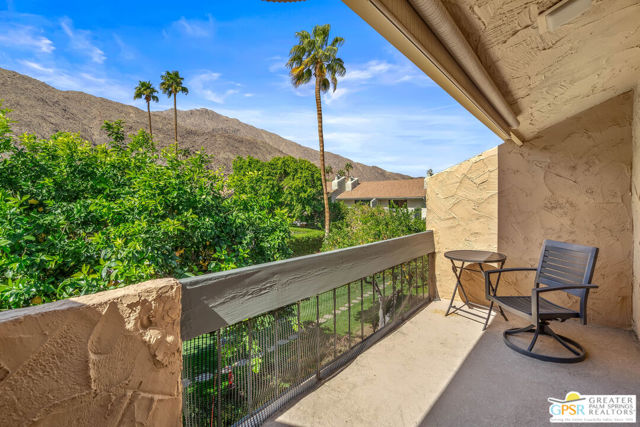 2029 S Ramitas Way, Palm Springs CA: https://media.crmls.org/mediaz/cc4ed414-83d7-4173-b0f9-7220c2da6d89.jpg