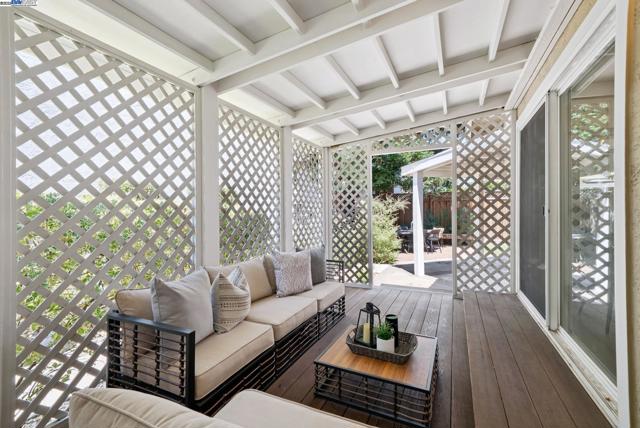 7467 Sundrop Ct, Pleasanton CA: https://media.crmls.org/mediaz/cc4f698f-f50e-42e8-a71a-c4529dd12497.jpg
