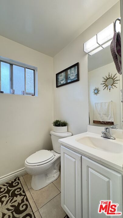 20159 Cohasset Street, Winnetka CA: https://media.crmls.org/mediaz/cc4f7966-4cb1-457b-a9cd-9bc7a54ddc00.jpg