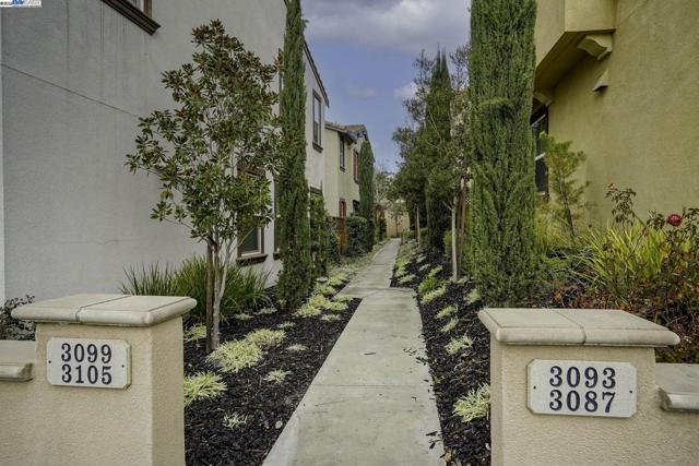 3105 Vittoria Loop, Dublin CA: https://media.crmls.org/mediaz/cc4ff771-b793-481f-ac37-4cd47ef06d9f.jpg