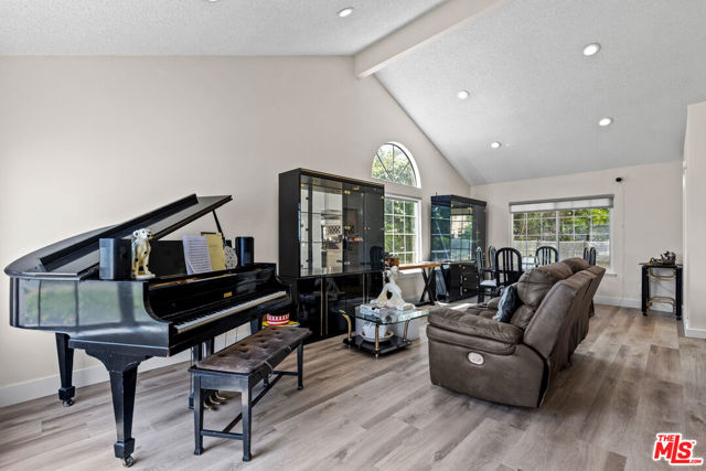 13011 Meadowlark Avenue photo 5