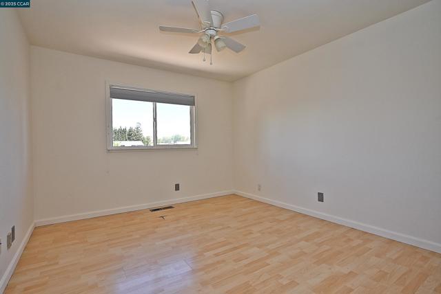 5091 Saint Celestine Ct, Concord CA: https://media.crmls.org/mediaz/cc5088a9-f45d-4aa0-8f8b-d370e9a220d1.jpg