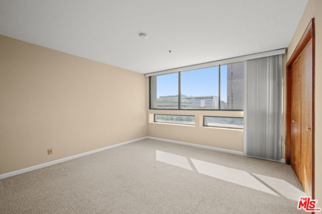 880 W 1st Street, Los Angeles CA: https://media.crmls.org/mediaz/cc50f1a5-3e06-4c8b-abf5-ca772a7d1af3.jpg