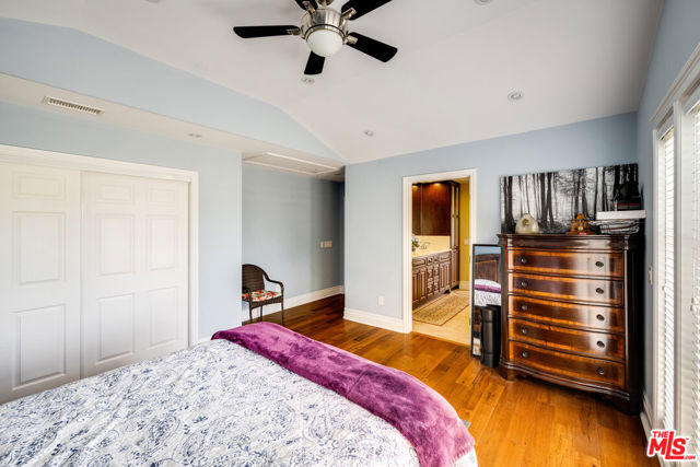 5966 ABERNATHY Drive, Los Angeles CA: https://media.crmls.org/mediaz/cc514a57-71b9-40bf-a30d-001278c152cc.jpg