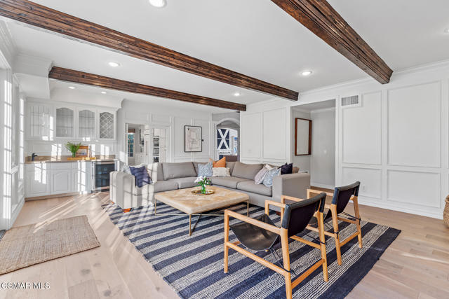 29621 Ridgeway Drive, Agoura Hills CA: https://media.crmls.org/mediaz/cc51628f-b45b-4cb9-a8a3-1c7f8e0a7291.jpg