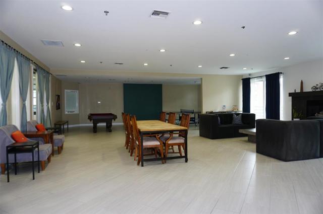 Image 18 of 24 For 6400 Christie Avenue 5220