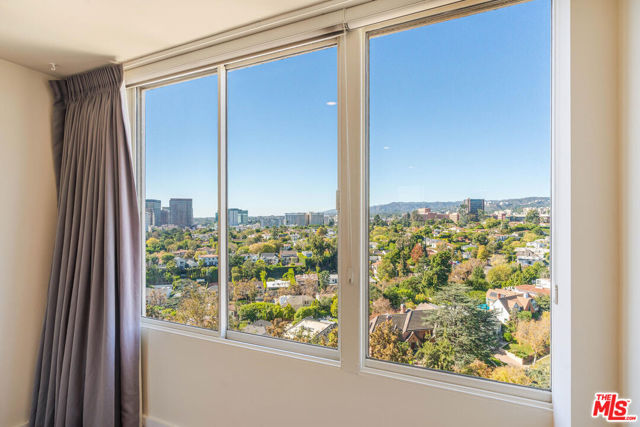 10501 Wilshire Boulevard, Los Angeles CA: https://media.crmls.org/mediaz/cc53155c-49e7-4229-b879-e7c94044dd18.jpg