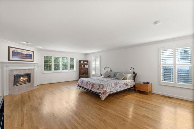 3920 Lakemead Way, Redwood City CA: https://media.crmls.org/mediaz/cc5328f9-87e1-4f03-bea3-c5b3dd8a2111.jpg