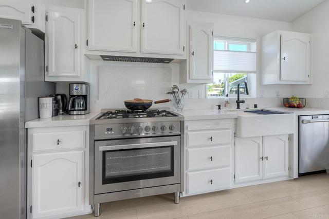 Detail Gallery Image 13 of 43 For 6503 Friendly Pl, Carlsbad,  CA 92011 - 3 Beds | 2 Baths