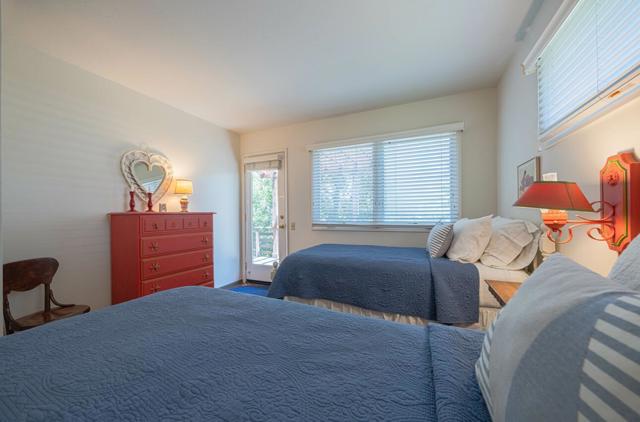 26265 Valley View Avenue, Carmel CA: https://media.crmls.org/mediaz/cc5366ab-3d05-4ea2-8083-d72026ee9213.jpg