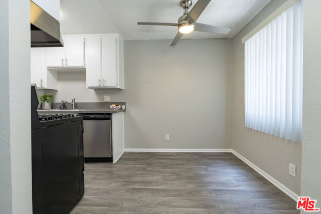 117 S Avenue 64, Los Angeles CA: https://media.crmls.org/mediaz/cc537a10-1373-4931-95ae-42c44c62d3e5.jpg