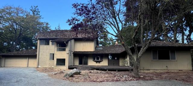 46 Morse Lane, Redwood City CA: https://media.crmls.org/mediaz/cc53f25d-6f72-4b34-b5d9-d304b2276775.jpg