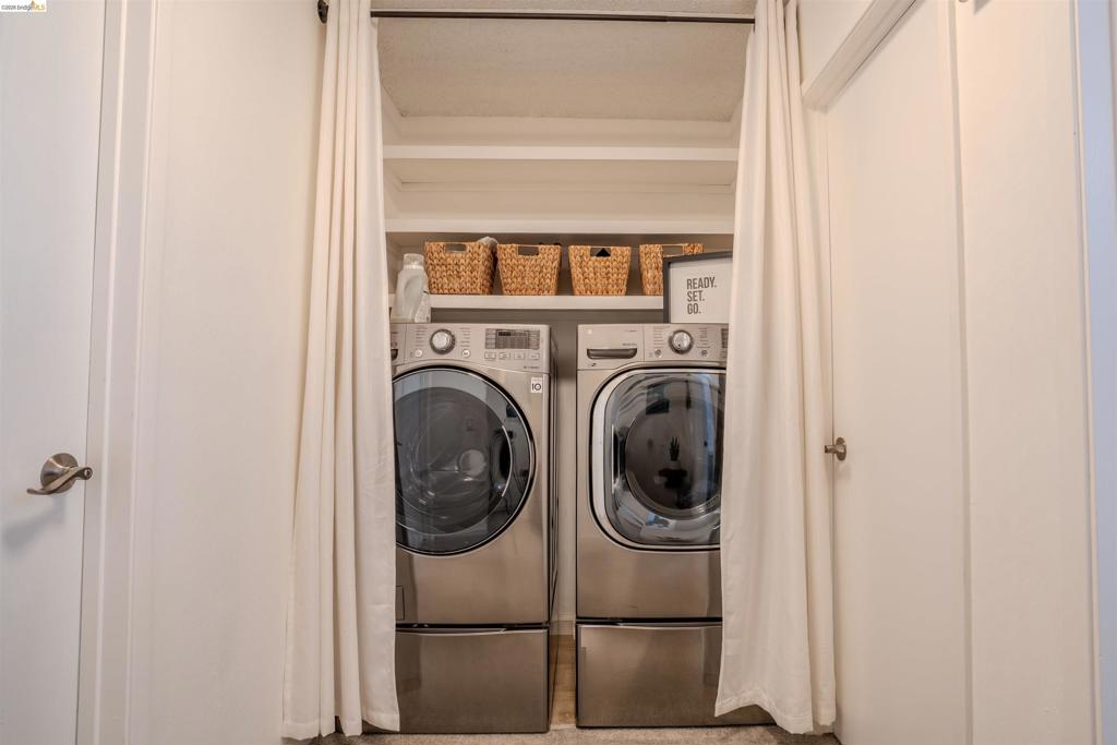 https://media.crmls.org/mediaz/cc544ffa-eb01-4a6d-a626-8ddf1de31cd3.jpg?preset=X-Large