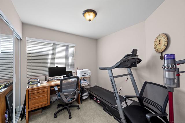 2208 Runabout Place, El Cajon CA: https://media.crmls.org/mediaz/cc54882e-9806-4f6b-afac-dcb06fb7addc.jpg