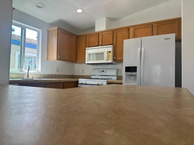304 Carmel Ave, Marina CA: https://media.crmls.org/mediaz/cc548bc1-a3ba-4cf5-919b-4ce3ea3f78ed.jpg