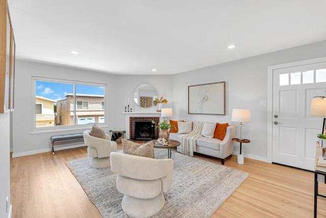285 Alta Vista Way, Daly City CA: https://media.crmls.org/mediaz/cc54c5e9-7a28-4b63-a346-4a197e638341.jpg