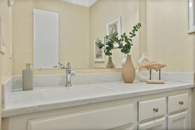 3591 S Bascom Avenue, Campbell CA: https://media.crmls.org/mediaz/cc55285e-0505-4335-8078-8adb4391baa3.jpg