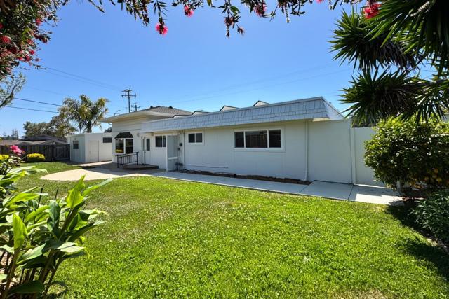 576 Sims Road, Santa Cruz CA: https://media.crmls.org/mediaz/cc552cb9-5a5c-4a4d-a0e3-b3a9f117d54b.jpg