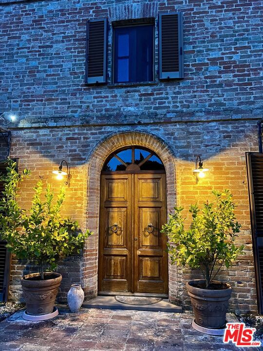 10 Via San Lorenzo, Umbria, ITALY,  CA: https://media.crmls.org/mediaz/cc555c8e-a4ae-464e-82a7-4a2a7ae848fe.jpg